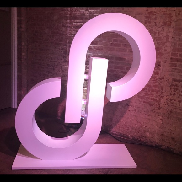 Meet your Posher, Tristen - Picture 3 of 3